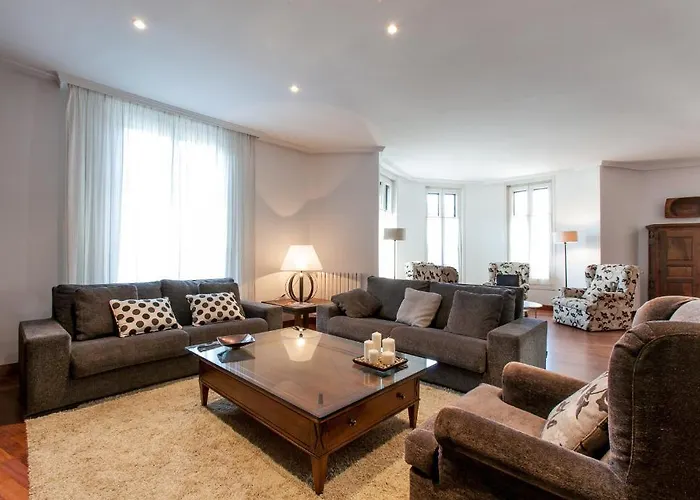 Serennia Apartamentos Ramblas - Placa Catalunya